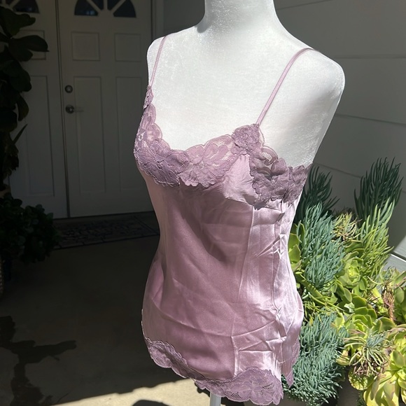 Falcon & Bloom Silk Top - Picture 9 of 11